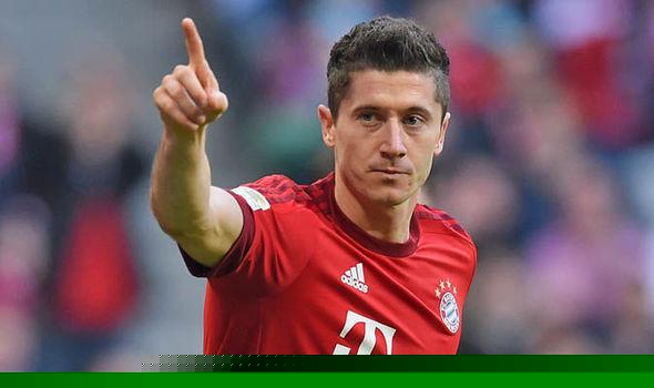 备受关注，伊万卡-特朗普的三个孩子作为梅西等人的球童入场