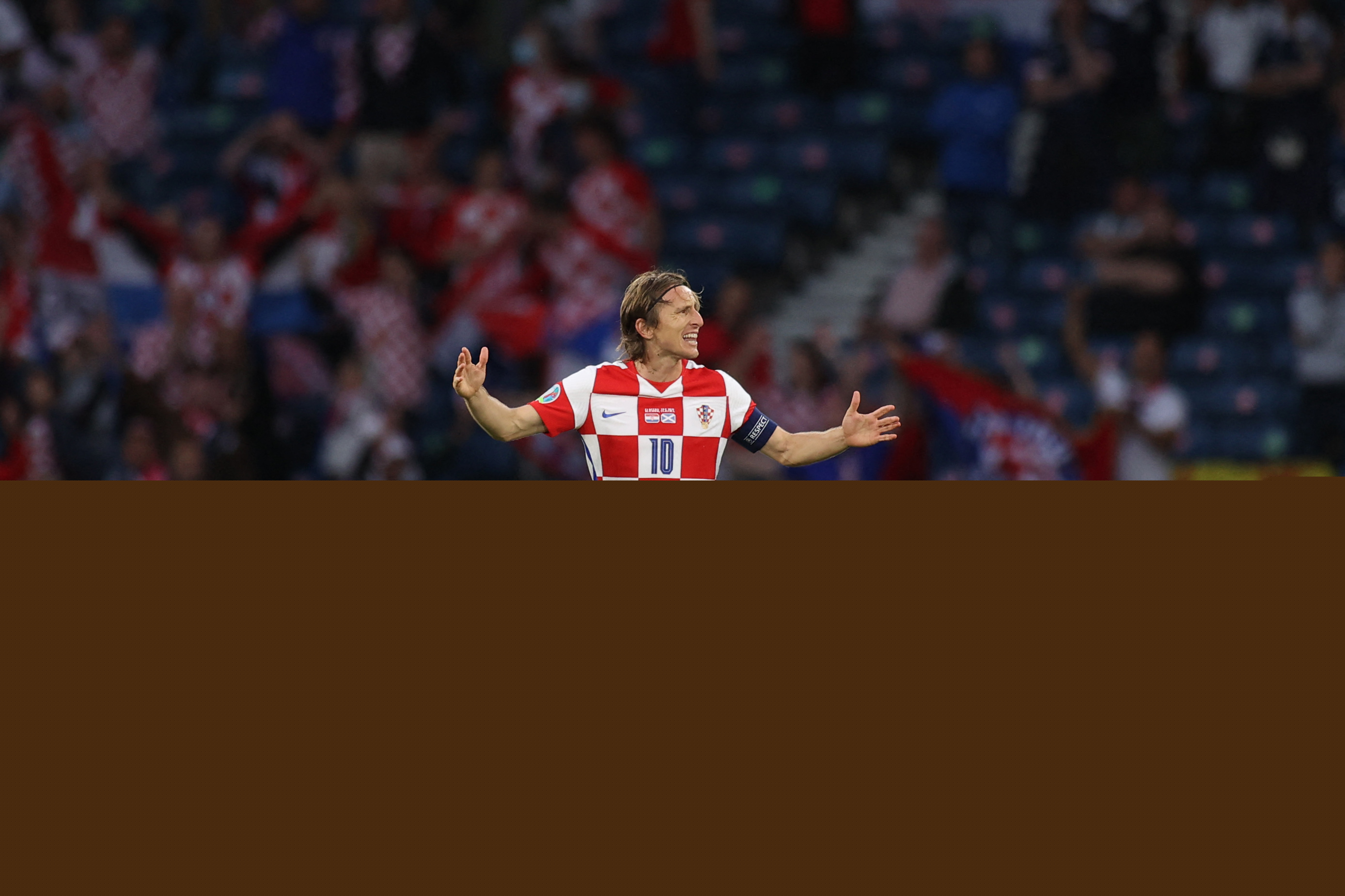 率队一波流！布伦森单节20分2篮板&尼克斯三节轰下115分